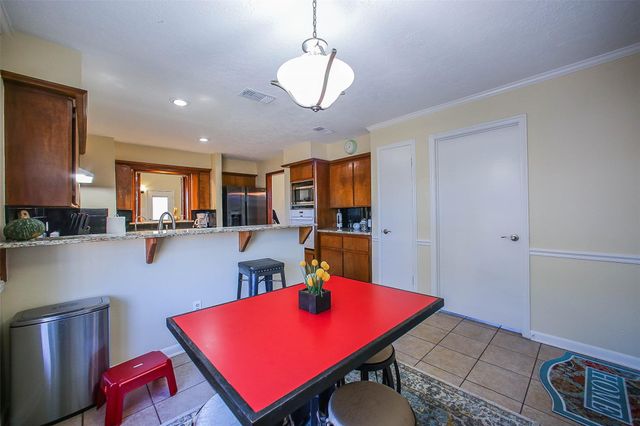 9511 Sharpcrest Street, Houston, TX 77036
