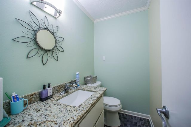 9511 Sharpcrest Street, Houston, TX 77036