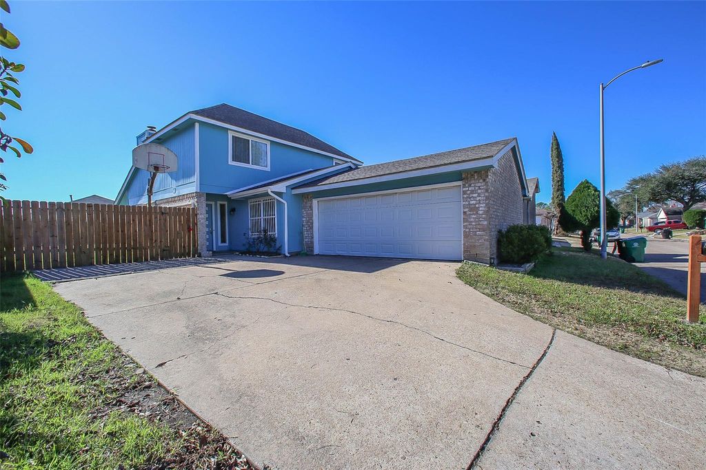 9511 Sharpcrest Street, Houston, TX 77036