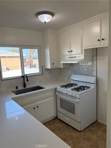 1521 E Canfield, Anaheim, CA 92805