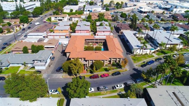 1521 E Canfield, Anaheim, CA 92805