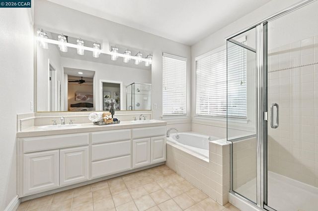 222 Abigail Cir, Danville, CA 94506