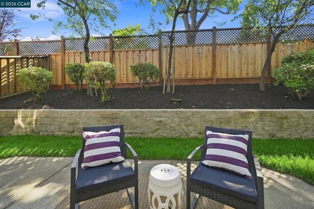 222 Abigail Cir, Danville, CA 94506