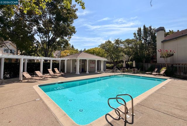 222 Abigail Cir, Danville, CA 94506