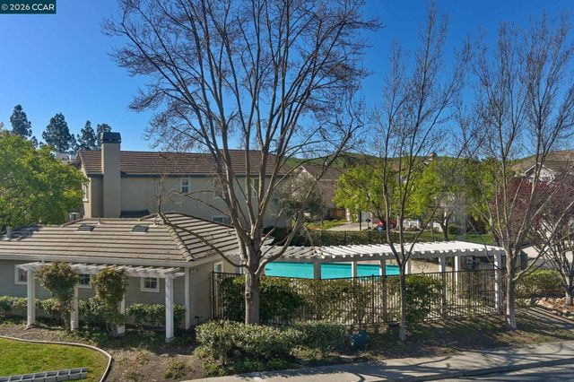 222 Abigail Cir, Danville, CA 94506