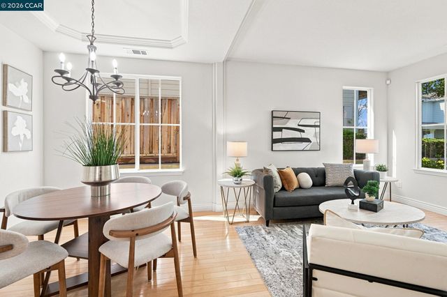 222 Abigail Cir, Danville, CA 94506