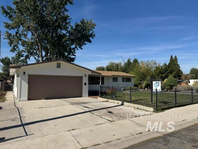 2307 S Columbus St, Boise, ID 83705 property photo