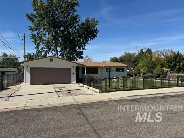 2307 S Columbus St, Boise, ID 83705