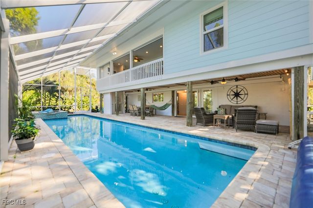 693 Emeril CT, Sanibel, FL 33957