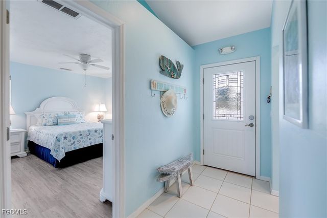 693 Emeril CT, Sanibel, FL 33957