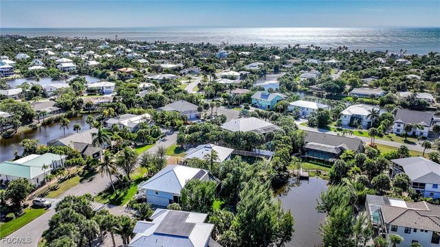 693 Emeril CT, Sanibel, FL 33957