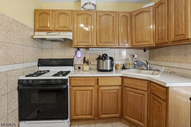 96 South 11Th Street, Newark City, NJ 07107