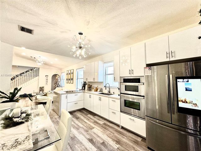 2101 NE 37th Ter, Homestead, FL 33033