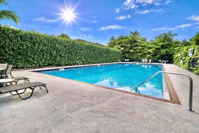 2101 NE 37th Ter, Homestead, FL 33033