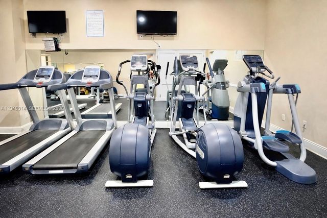 2101 NE 37th Ter, Homestead, FL 33033