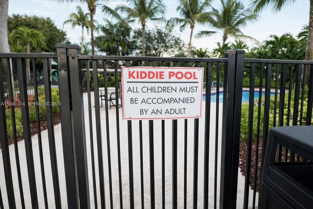 2101 NE 37th Ter, Homestead, FL 33033