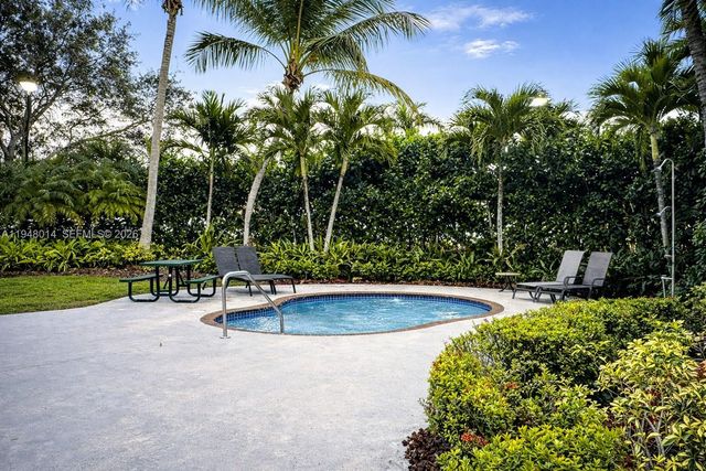 2101 NE 37th Ter, Homestead, FL 33033