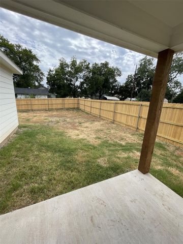 626 W Florence Street, Denison, TX 75020