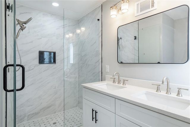 177 W Putnam Ferry W Road, Woodstock, GA 30189