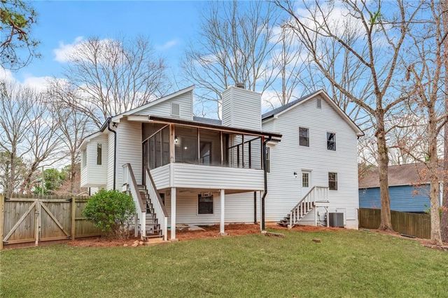 177 W Putnam Ferry W Road, Woodstock, GA 30189