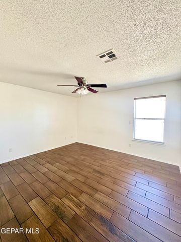 649 LINDA JOHNSON Avenue, El Paso, TX 79932