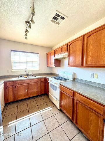 649 LINDA JOHNSON Avenue, El Paso, TX 79932