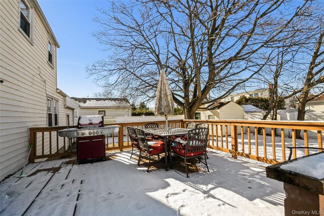 5 Scherer Street, Bethpage, NY 11714