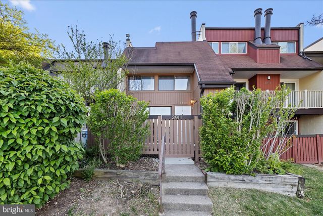 3911 WOODHUE PL, Alexandria, VA 22309