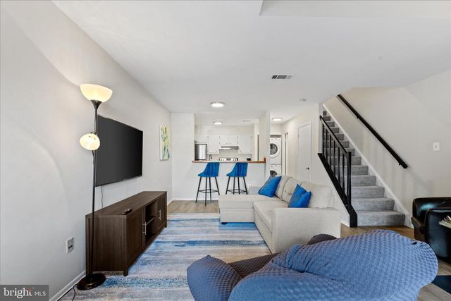 3911 WOODHUE PL, Alexandria, VA 22309