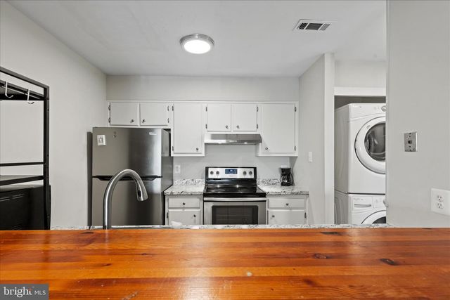 3911 WOODHUE PL, Alexandria, VA 22309