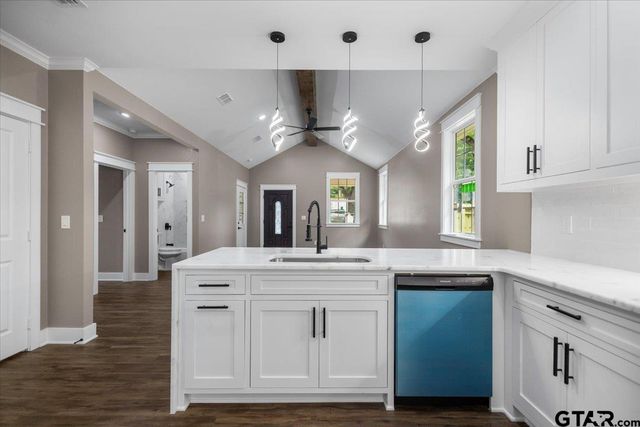 1722 N. Ross, Tyler, TX 75702