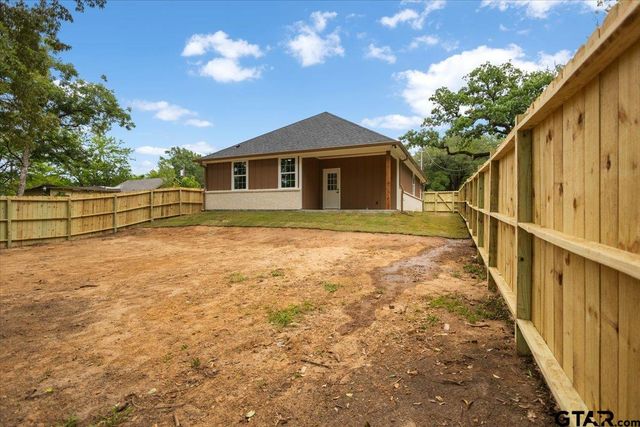 1722 N. Ross, Tyler, TX 75702
