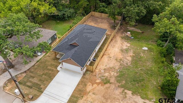 1722 N. Ross, Tyler, TX 75702