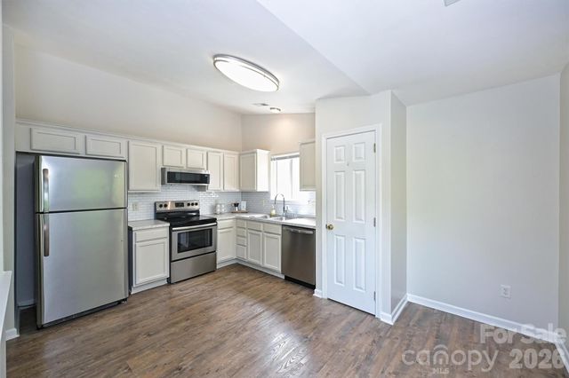 1605 Royal Tree Court, Charlotte, NC 28216