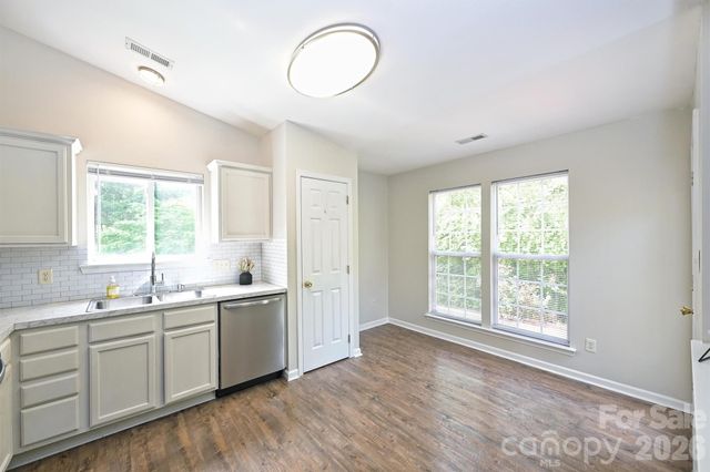 1605 Royal Tree Court, Charlotte, NC 28216