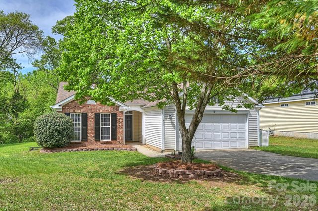 1605 Royal Tree Court, Charlotte, NC 28216