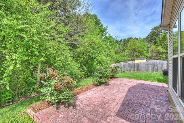 1605 Royal Tree Court, Charlotte, NC 28216