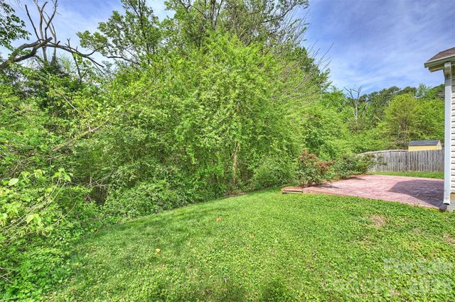 1605 Royal Tree Court, Charlotte, NC 28216