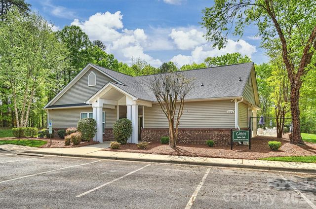 1605 Royal Tree Court, Charlotte, NC 28216