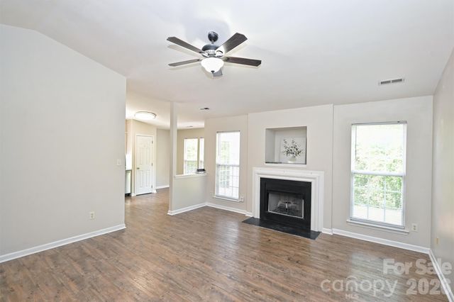 1605 Royal Tree Court, Charlotte, NC 28216