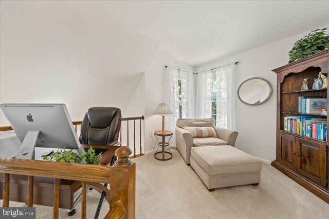 3203 KINROSS CIR, Herndon, VA 20171