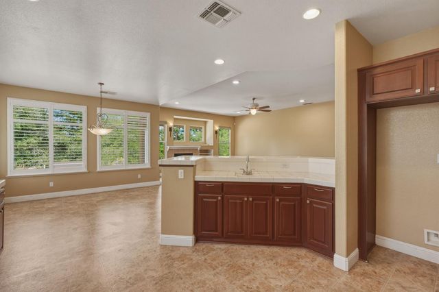 3537 Foxmore Ln, Rescue, CA 95672