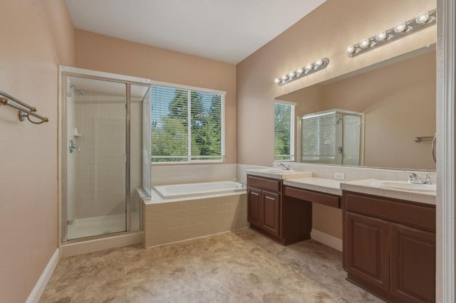 3537 Foxmore Ln, Rescue, CA 95672