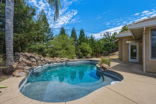 3537 Foxmore Ln, Rescue, CA 95672