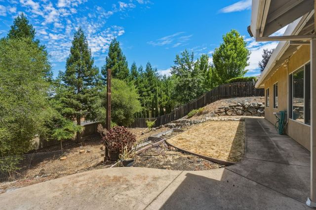 3537 Foxmore Ln, Rescue, CA 95672