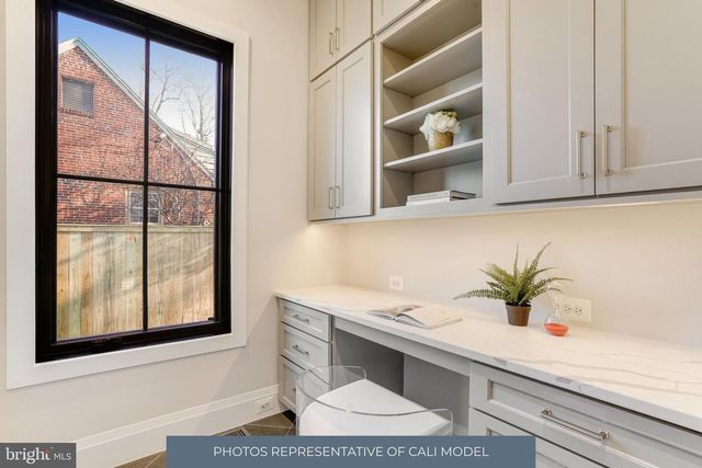 3815 N ABINGDON ST, Arlington, VA 22207