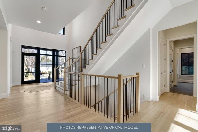 3815 N ABINGDON ST, Arlington, VA 22207