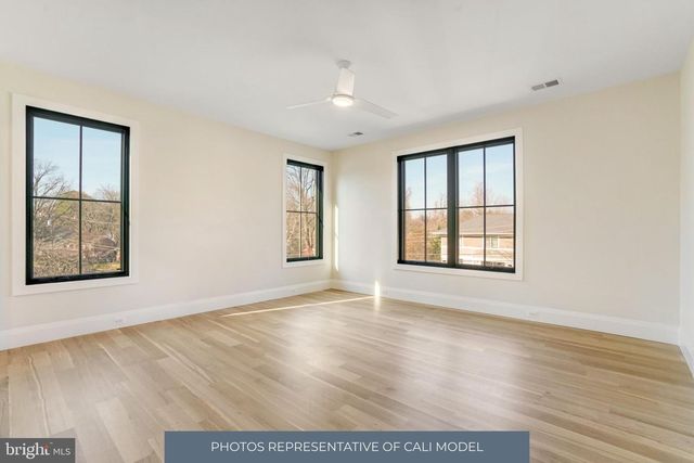 3815 N ABINGDON ST, Arlington, VA 22207