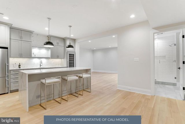 3815 N ABINGDON ST, Arlington, VA 22207