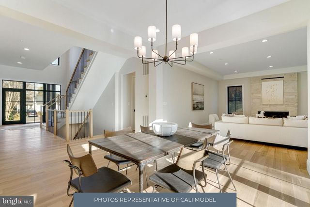 3815 N ABINGDON ST, Arlington, VA 22207